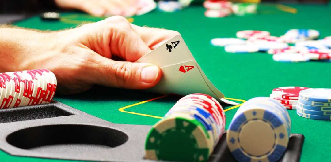 Cách chơi poker đơn giản
